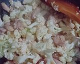 รูปขั้นตอนการทำที่ 1 ของ ผัดดอกกะหล่ำสะโพกไก่ - คีโต