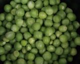 A picture of step 1 of Green peas kurma.
