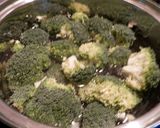 Foto del paso 1 de la receta Brócoli gratinado en salsa de queso