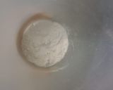 A picture of step 2 of Cookpad customized cupcakes.