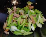 咸豬肉炒西芹的食譜步驟4照片