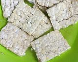 Foto langkah ke 2 dari resep Sambel Tempe Kemangi.