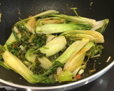 Foto del paso 5 de la receta: Pak choi y kale con aliño japonés
