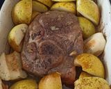 Une image de l'étape 2 de Rouelle de porc aux pommes.