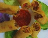 A picture of step 2 of Veg spring roll.