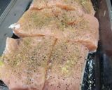 Foto del paso 1 de la receta: Salmón dorado en salsa de perejil