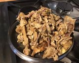 Une image de l'étape 8 de Bouillon de chapon aux herbes aromatiques.