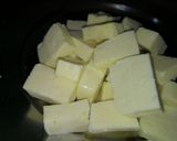 A picture of step 1 of Aaloo paneer ki sabzi.