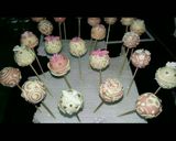 Foto del paso 7 de la receta: Cakepops decorados para Comunión