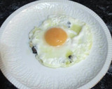 Foto del paso 2 de la receta: Huevos fritos trufados con miga de pan de payés