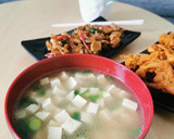 Foto langkah ke 4 dari resep Sup Miso Tahu Simple ala Hokben.