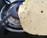 A picture of step 1 of Masala papad.