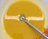 Hình bước làm 3 của món Flan bí đỏ cho bé ăn dặm