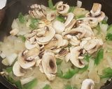 Foto del paso 6 de la receta: Chipironcitos marinados en Miso Cítrico con cebolla y champiñón