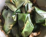 A picture of step 7 of Leaf Moi Moi.