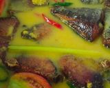 Foto langkah ke 4 dari resep Tongkol Masak Kuning.