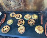 Une image de l'étape 7 de Merguez et courgettes rondes marinées grillées.