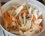 Foto del paso 2 de la receta: Tonjiru, Sopa de miso con cerdo y muchas verduras (豚汁) / Comida japonesa