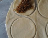 Foto langkah ke 4 dari resep Pastel Abon Renyah Gurih.