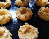 Foto langkah ke 6 dari resep Choco Cashew Thumbprint.