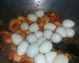 Foto langkah ke 4 dari resep Sambal Goreng Telur Puyuh Udang.