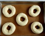 Foto langkah ke 5 dari resep New York Bagels.