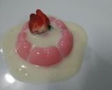 Foto langkah ke 3 dari resep Strawberry Pudding.
