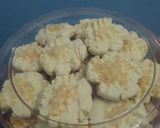 Foto langkah ke 8 dari resep Kue Semprit No Mixer No Oven.