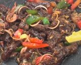 Foto langkah ke 7 dari resep Tumis Sapi Paprika & Kecombrang.