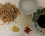 Hình bước làm 1 của món Củ cải khô dầm dấm