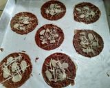 Foto langkah ke 7 dari resep Almond choco cheese crispy.