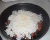 Foto del paso 3 de la receta: Salteado de arroz con chistorra y huevo poche