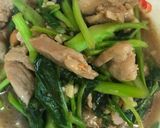 รูปขั้นตอนการทำที่ 4 ของ ผักกาดผัดหมูสด