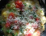 Foto langkah ke 3 dari resep Omelet Kentang.