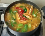 Foto langkah ke 2 dari resep Sayur asam daun Singkil.