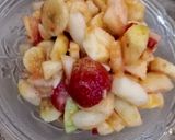 A picture of step 4 of Tango chutney fruit chat 🍌🍎🍓.