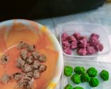 Foto langkah ke 6 dari resep Geplak Khas Jogjakarta (Merah Putih).