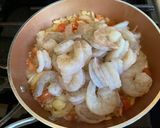 A picture of step 4 of Shrimp with String Beans.