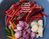 Foto langkah ke 3 dari resep Ayam kampung masak merah.