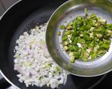 ગ્રીન ગાર્લિક તવા પુલાવ (Green Garlic Tawa Pulao Recipe In Gujarati) રેસીપી સ્ટેપ2ફોટો