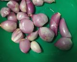 Foto langkah ke 1 dari resep Bawang goreng gurih.