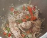 Foto del paso 2 de la receta: Conejo en salsa de piñones