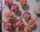 Foto langkah ke 7 dari resep Bolu kukus mekar.