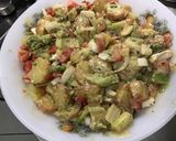 Une image de l'étape 19 de Salade tiède de pommes de terre et asperges au lard, tomates et oignon doux.