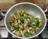 A picture of step 4 of Mongolian chicken.