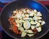 Aprópecsenye párolt zöldségekkel recept fázis 2 fotója