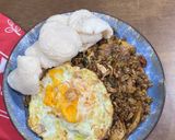 Foto langkah ke 3 dari resep Nasi Goreng Sosis Daun Jeruk.