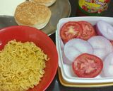 A picture of step 1 of Maggilicious Veg Burger.