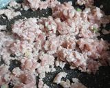 Hình bước làm 2 của món Mì soba sốt táo