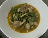 รูปขั้นตอนการทำที่ 4 ของ แกงแคไก่ (แก๋งแคจิ้นไก่)